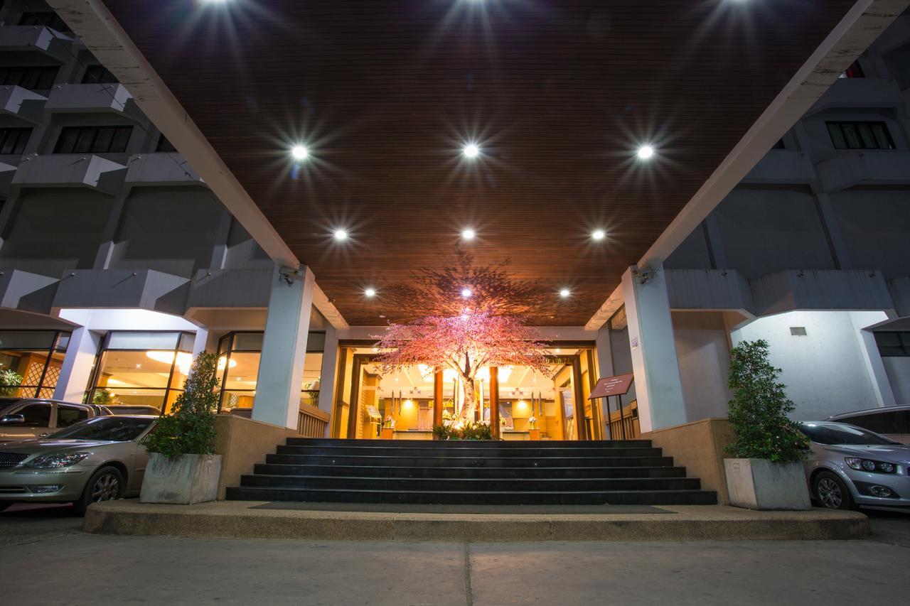 Seeharaj Hotel Uttaradit Esterno foto